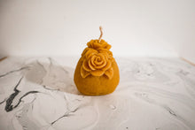 Load image into Gallery viewer, Beeswax Sugar Skull Candle