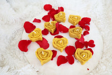 Load image into Gallery viewer, Beeswax Floating Rose Heart Candle