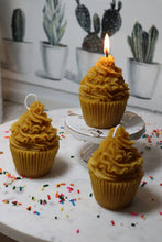 Load image into Gallery viewer, Beeswax Cupcake Candle