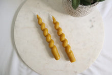 Load image into Gallery viewer, Beeswax Set of two spiral taper candles