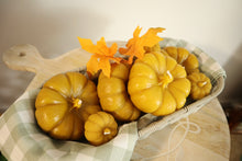 Load image into Gallery viewer, Beeswax Pumpkin Candle
