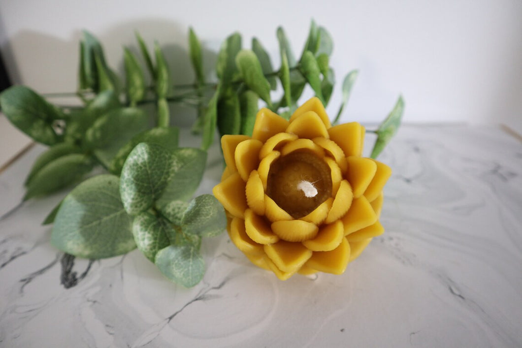 Beeswax Lotus Flower Candle